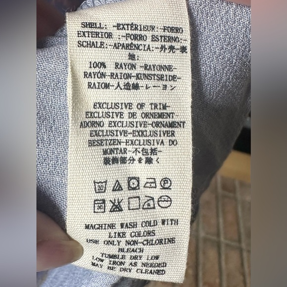 EUCFree People Field of Butterflies Tunic Top Women's Small Purple V-Neck
Blouse - Picture 8 of 9